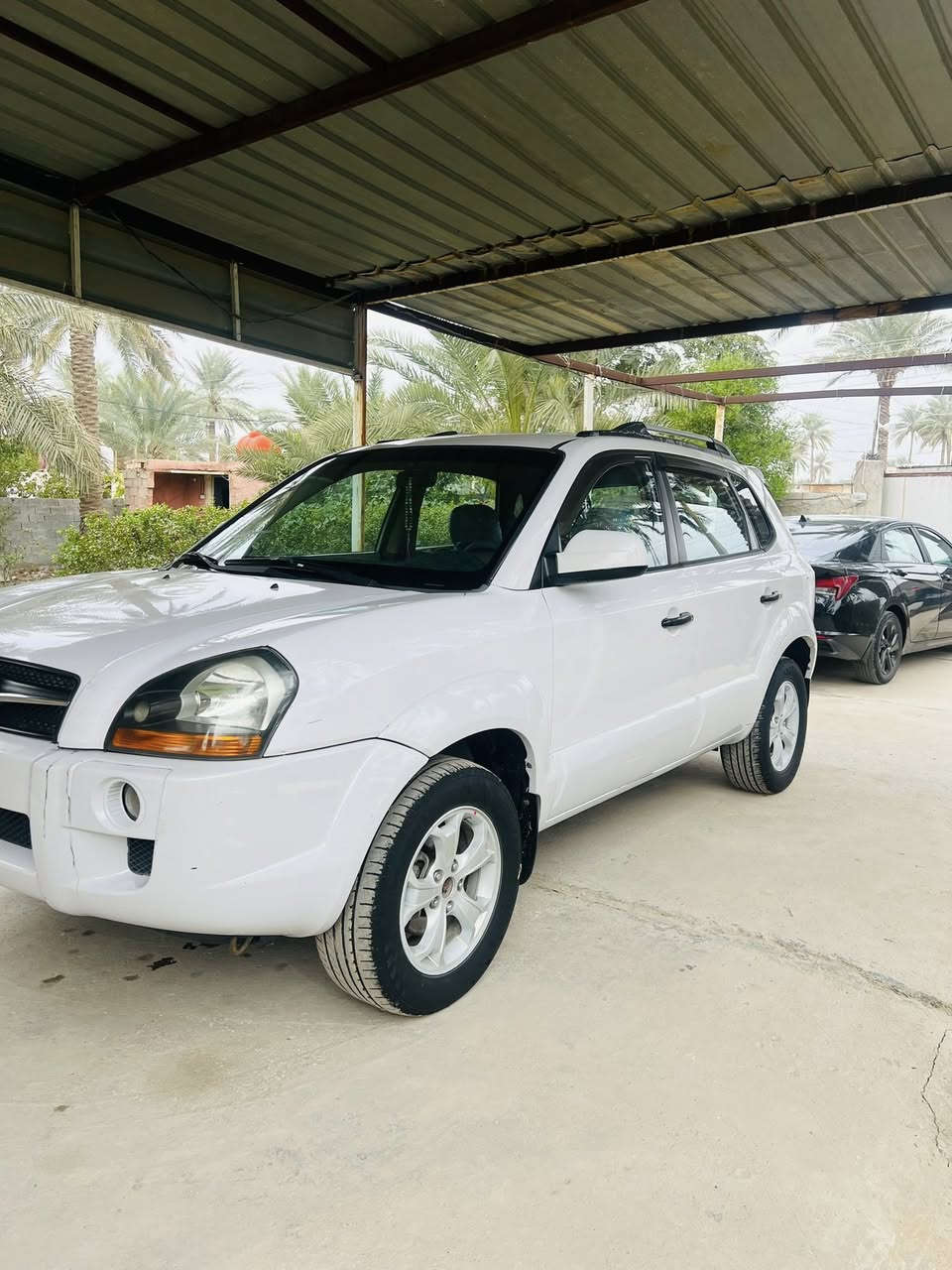 للبيع توسان خليجي 2009جاهزه من كلشي مكينه كير تدفئه تبريد كفاله من الصبغ والتبديل بيهه بارد بسيط بقبق جنطه السياره خليجيه سنويه 28 بسمي السعر 125 الاتصال ***********
