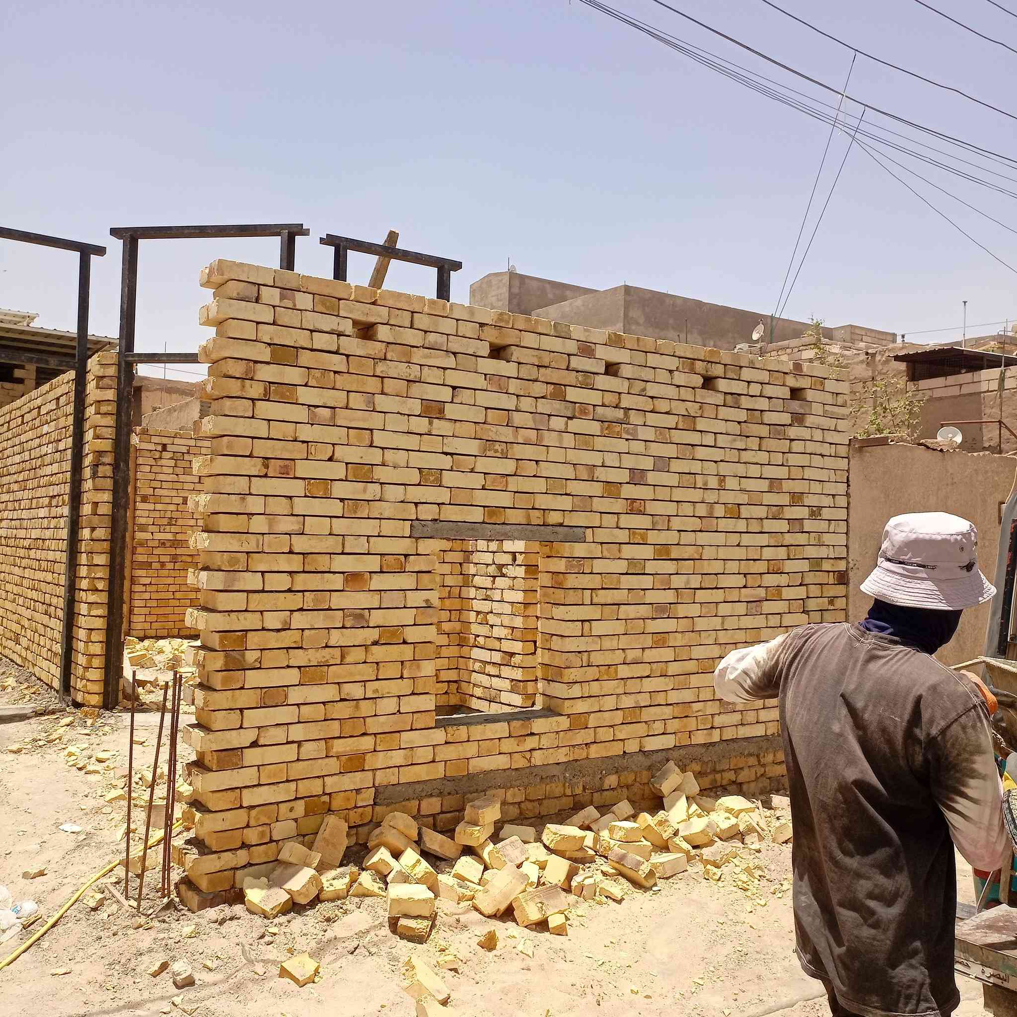 بعض من اعمالي المنجزه ع ارض الواقع ... 
تم والحمد لله اكمال هيكل القبله  إلى مرحلة الرباط الطابق الأرضي.... صور من العمل ... جاري العمل على ذلك وسنوافيكم بالمستجدات قريباُ .. ان شاء الله ... لم أستلم أي مبلغ إلا بعد اكمال المرحلة المتفق عليها ... 
.
للتواصل او للأستفسار عن جميع الأعمال يرجئ مراسلة الصفحة + واتساب + اتصال👇
.
***********  
***********
