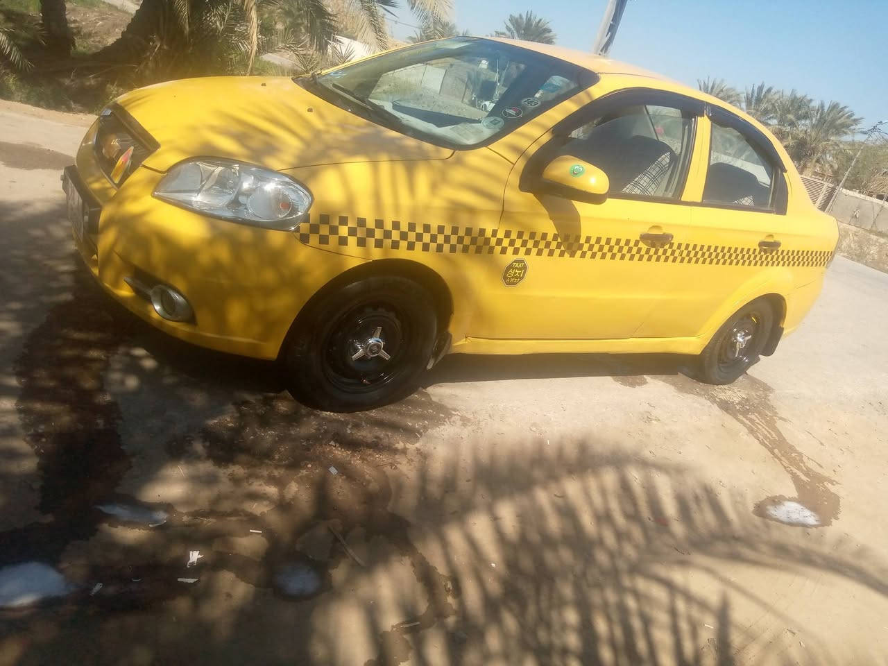 افيو موديل 11 خليجي سياره جاهزه واحله من الصوره وجاهز مكينه وكير كارتون تبريد بس غاز  حداديه جديده كهربائيا وره وكدام شغاله شاشه رقم نجف دولي راعيه يمي بكوفه مكان نجف مراوس ملكه صفره أصولي وشرط رقم الماني  مكاني نجف ***********
