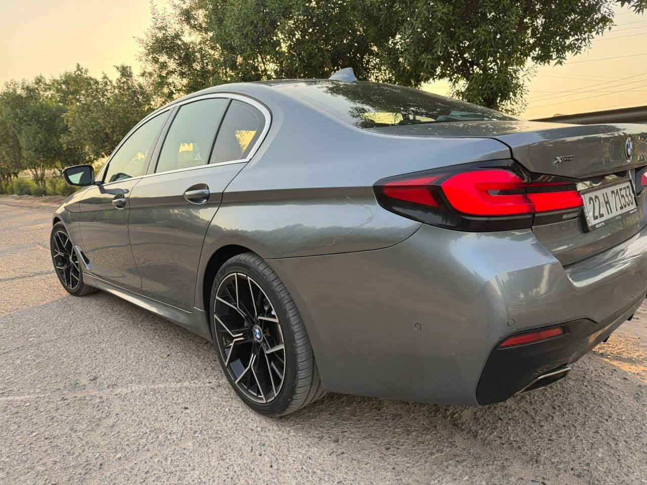 بي ام دبليو 530i امريكي  2021 سعر مناسب جداً 
ماشية 111,000 كيلو 
موصفات فول رادار امامي ايمائات كاميرة قراءة الشارع وكذلك كامرة مراقبة السائق تدفئة كراسي ومع انارة داخلية متغيرة وتشغيل عن بعد 
وبقية الموصفات القياسية الي موجودة بكل فئات bmw 
سيارة كير محرك مكفول 
ضرر صبغ بنيد وبارد بل جاملغ الامامي اليسار وبارد بل جاملغ الخلفي وكذلك بل صندوق بي بارد شي كلش بسيط 
الحادث واضح بل صور مال امريكا 

🟪 السعر  :: الطلب في التعليقات ويوصلك مباشرة ✍️ 📩

رقم الشاصي
WBA13BJ02MWX16100
مكان سيارة بغداد

رقم صاحب السيارة 
***********
