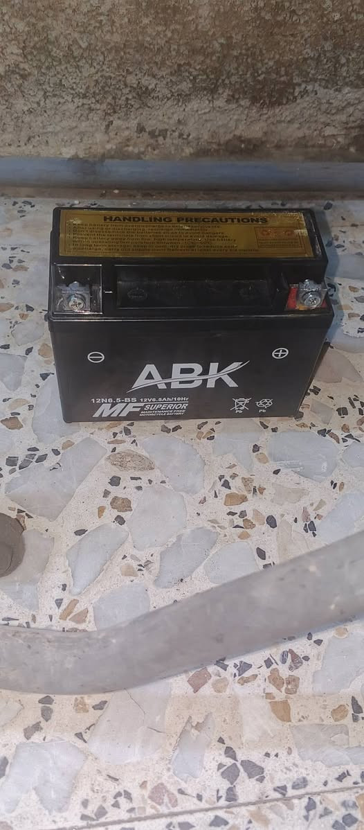 باتري جديد مستخدم 5 ايام وصالنصه مال ماكس عدله ذنينهن 25 الف قفل كربلاء حي العامل ما متواجد عله الفيس. ***********
