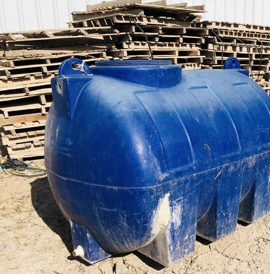 السلام عليكم 
تانكيات للبيع عدد ٦ ابو الالف مابيهن شي 
*********** @
