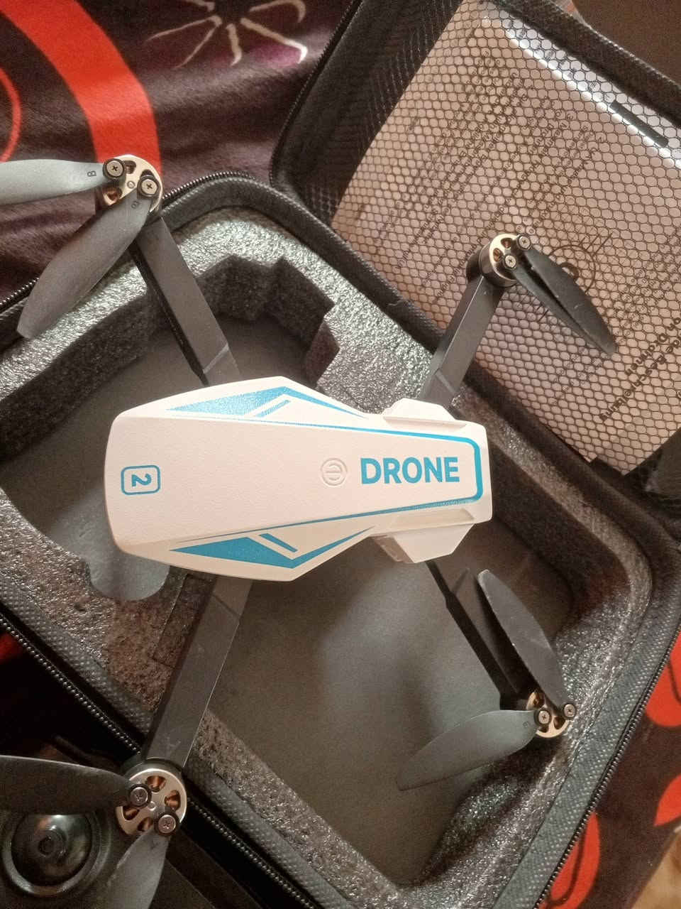 سلام عليكم
درون M2 للبيع 

سعر 300الف بيها مجال 

تصوير 360درجة مع بطاريه 2

طيران 450متر 

للتواصل ***********مكاني بغداد
