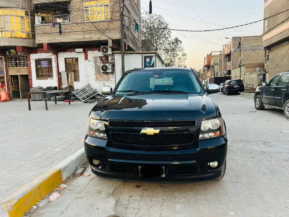 السلام عليكم تاهو موديل 2013 التزت
فول فول
كير مكينة كفالة عامة 
كصة قمارة
حدايدة زيرو
اتخم تاير 
سيارة جديدة كلش 
مكاني بغداد مدينة الصدر
السعر 55
***********
بدون مراسلة فقط اتصال
