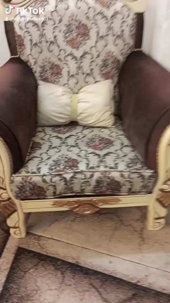 تخم تركي نضيف جدا مابي اي ضرر لسعر 450بي مجال بسيط مكان مشتل شارع لمطبك ***********
