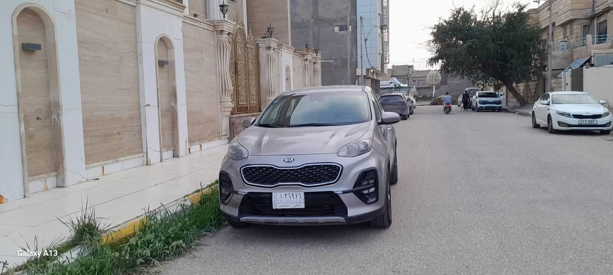 سلام عليكم سبورتج موديل 21 ورد امريكي بيه قطعتين صبغ جاملغ وبنيد فقط محرك 2400 سياره جاهزه من كلشي شاشه كامره حساس رادار السعر 165 وبيه مجال *********** معرض اوتو المثنى
