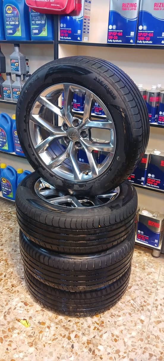 السلام عليكم تخم ويل بلاص حجم ١٨  كروم الويل مكفول من كلشي وبي تخم تاير اخو جديد ركعه مابي للبيع اومراوس وفرق العنوان بغداد البلديات الشراي يتصل وخادم اني *********** يرهم جارجر اوبامه جالنجر
