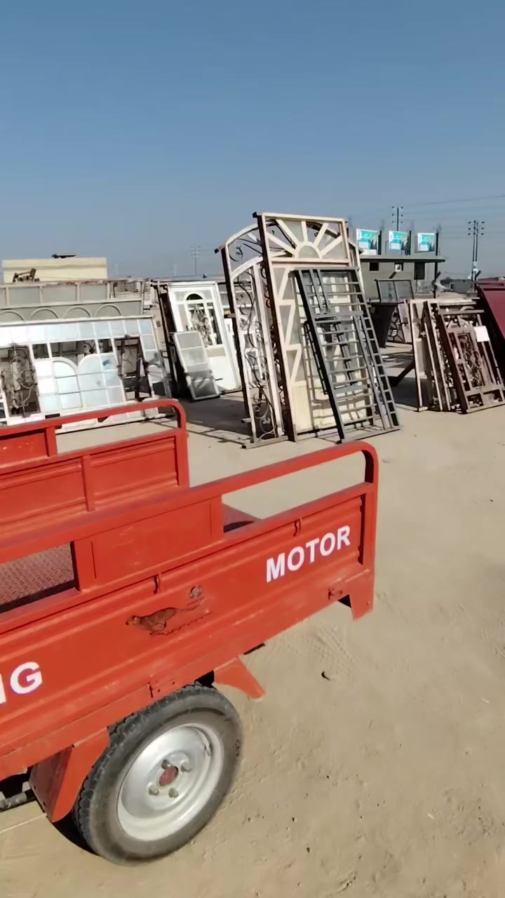 الموقع ناحيه الحيدريه قرب مجمع مابين الحرمين ***********
