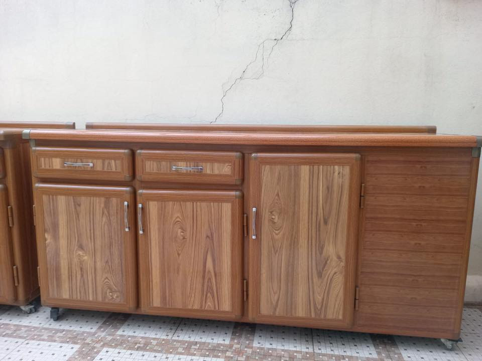 سلام عليكم كاونتر للبيع اخو الجديد 4 متر
***********

***********
