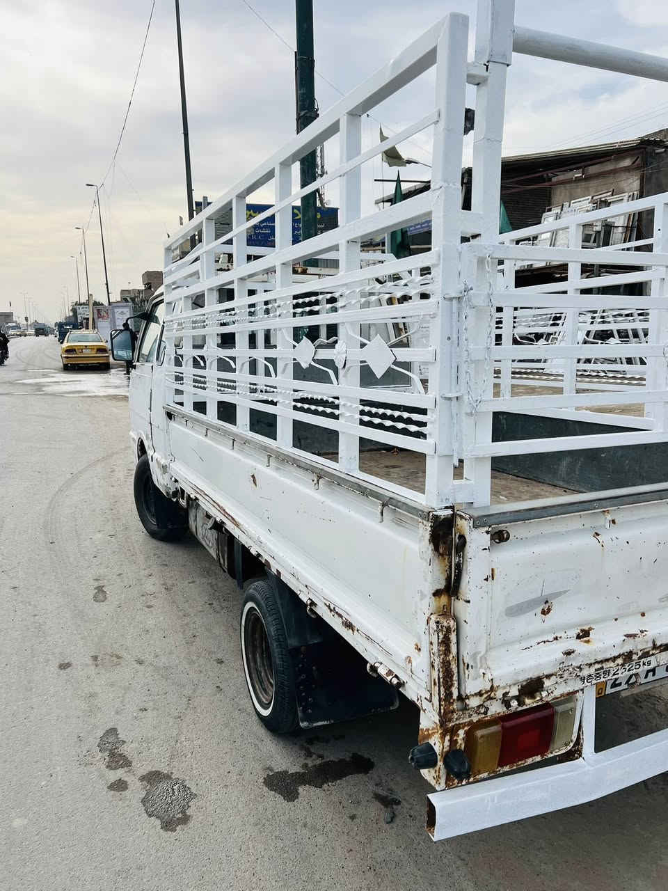 السلام عليكم
كية بنكو مديل 96 
سيارة قمارة وربع 
سبعة چنكال 
رقم واسط نكليزي الجديد 
سنويه لل30
 تحويل ثاني يوم 
سياره خير من الله كهربائيات ومكينه وكير وتايرات 
العنوان بغداد مدينه الصدر 
السعر 55 
متواجد مازنجر


**إذا كنت صاحب هذا الإعلان وتريد حذفه لأي سبب، رجاءا أرسل رسالة إلى الدعم الفني**