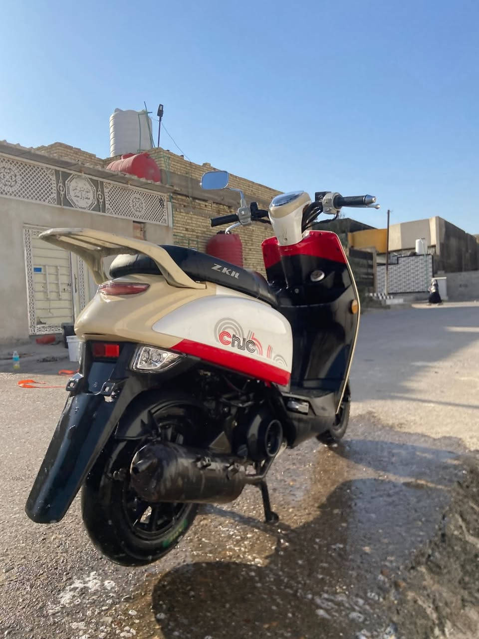 السلام عليكم شلونهم الغوالي دراجه ماكس البيع كامله مكمله كلشي شغال بيه دراجه جديده ما صالله هواي من طلعته من الوكيل شراي يتصل *********** العنوان البصره حي بغداد قرب سجن حمدان
