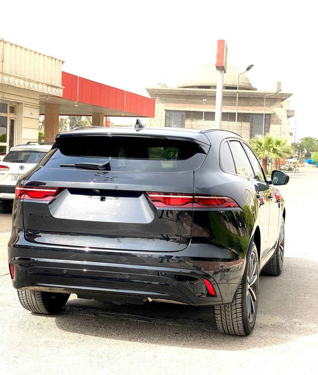 للبيع فقط جاكوار 2023 𝙁-𝙋𝘼𝘾𝙀 𝙎 𝘽𝙡𝙖𝙘𝙠 𝙀𝙙𝙞𝙩𝙞𝙤𝙣✅

سعـرها ادخل ع https://t.me/carssofiraq/15576

 جاكوار  إف-بيس وارد امريكي
(( كلين ))✅

 📌م/ مـرفـق بالـصـور ادناه صور الضرر
🔸🔹🔸🔹🔸🔹🔸🔹🔸
🔘الفئة: دفع رباعي 𝐒 𝐏𝟐𝟓𝟎 𝐀𝐖𝐃 
🔘المحرك: 4 سلندر 2000 توربو
🔘الموديل: 𝟐𝟎𝟐𝟑
🔘اللون: أسود 
🔘الممشى: 11 الف 

📍مكـان السـيارة :- ((( أربـيـل )))

ملاحظة/ السيارة نظيفة جداً  وأحلى من الصور 

📌بدون ايرباك 
📌بدون دواخل
📌فقط تعديل PDR على كد اصبعين بالجاملغ الخلفي

———-—————————
☑️ الــمــواصــفـــات :-

1/فتحة وبانوراما
2/تشغيل عن بعد
3/مقاعد وستيرن تدفئة وكهرباء
4/ويل حجم 20
5/تحديد مسار و سرعة
6/حساسات 360 فل 
7/كاميرا ورادار امامي
8/سستم ايفون واندرويد(كار بلي) 
9/نظام المفتاح الذكي ودخول تلقائي 
10/ نظام تبريد وتدفئة تلقائي 
11/بلاجكتور
12/لايتات زينون
13/أنظمة قيادة متعددة  
14/نظام إطفاء ذكي
15/مرايا كهرباء وشفط ونقط عمياء 
16/مقاعد خزن ميموري
17/ كاميرا خلفية
18/شاحن وايرليس
#أربيل
للتـواصل / 𝟎𝟕𝟕𝟔𝟔𝟖𝟓𝟎𝟕𝟎𝟗
واتساب 
او  على الخاص
.
.

🚗اعرض سيارتك ع اقوى قناة تلكرام للبيع و شراء سيارات ادخل ع رابط 
👇👇
https://t.me/carssofiraq


**إذا كنت صاحب هذا الإعلان وتريد حذفه لأي سبب، رجاءا أرسل رسالة إلى الدعم الفني**