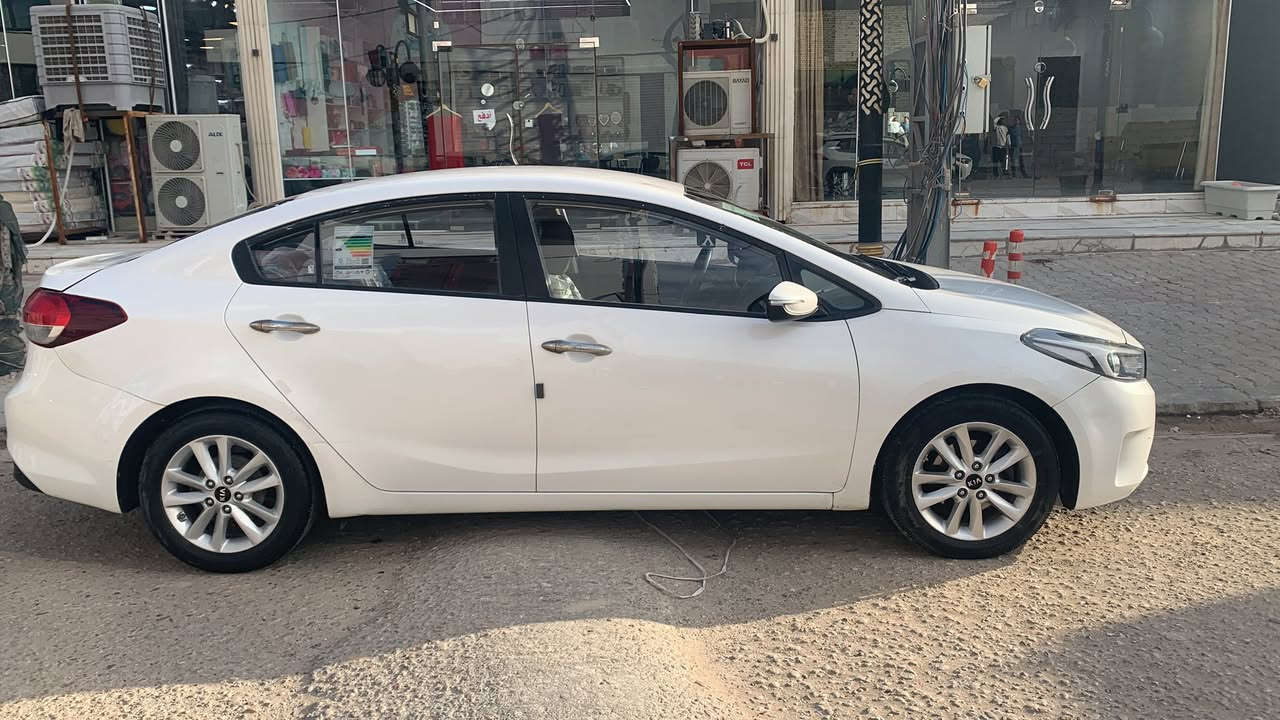 سلام عليم سيراتو للبيع موديل ٢٠١٧ خليجي بيه صبغ ربع البنيد وباب نصه مكينه ١٦٠٠ تحكم ستيرن أشاير بل مري حساسات السعر ١٢٢ ورقه مجال بصيط رقم أربيل الدولي 
مكاني النجف الأشرف للاستفسار ***********
