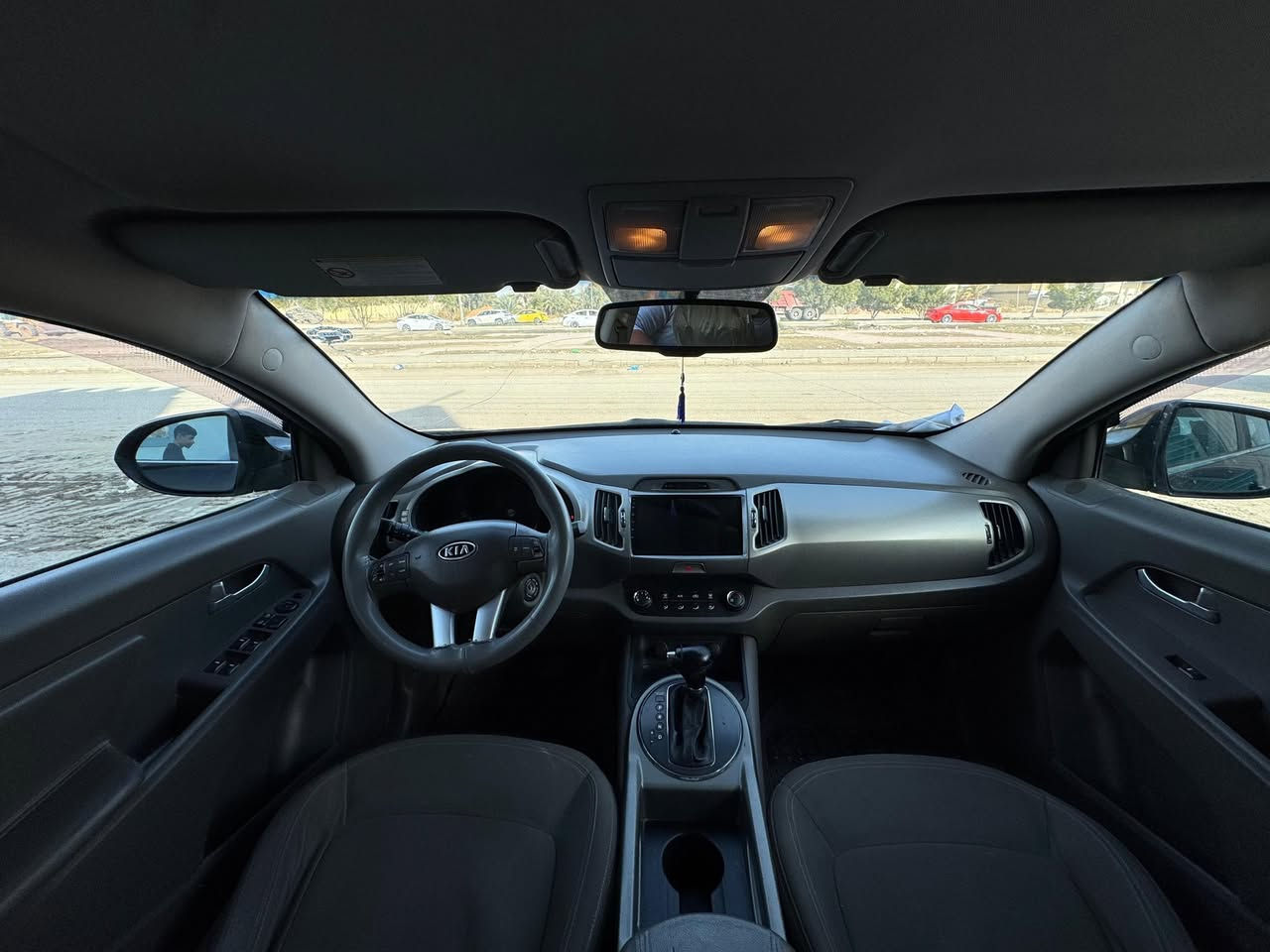 سلام عليكم
كيه سبورتج البيع
موديل 2011 مكفوله كفاله عامه
ماعده بارد قليل بل باب الخلفي
خمسه ويل كب شاشه
كامره حساسات خلفيه
اشاير بل مري تحكم ستيرن
مكينه 2500مام فتوحه
تخم تاير حداديه جديده
رقم أربيل جديد بسمي
المكان نجف
السعر 140وبيه مجال قليل
رقم موبايل ***********
