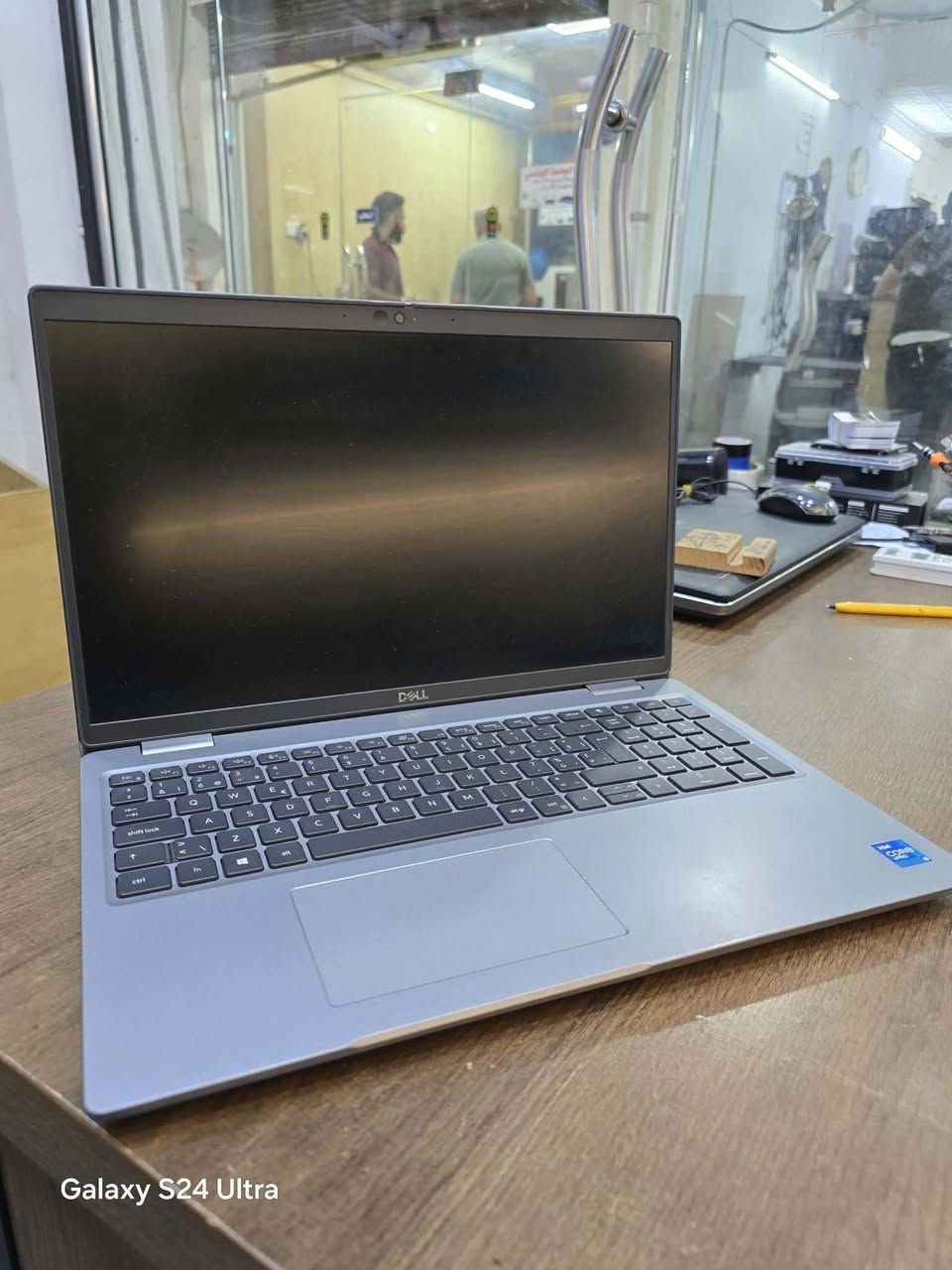 💻 للبيع: لابتوب Dell Core i5 (الجيل الحادي عشر) - أداء ذكي وسعر ممتاز! 💻
​إذا كنت تبحث عن لابتوب يجمع بين السرعة، النحافة، والأداء الاعتمادي للدراسة، العمل، أو التصفح، فهذا العرض مناسب جداً لك.
​✨ المواصفات الفنية:
​المعالج: Intel Core i5 (الجيل الحادي عشر - Gen 11) لأداء سريع وسلس.
​الذاكرة العشوائية (RAM): 8 جيجابايت (تمنحك تنقلاً سريعاً بين التطبيقات).
​سعة التخزين: 256 جيجابايت SSD (إقلاع سوبر سريع للنظام والبرامج).
​الشاشة: 15.6 بوصة (حجم مثالي ومريح للعين لمشاهدة الأفلام أو العمل على الملفات).
​🌟 مميزات إضافية:
​تصميم أنيق وعملي يسهل حمله في الحقيبة.
​بطارية ممتازة تلبي احتياجاتك اليومية.
​نظام تبريد ذكي وهادئ.
​🛍️ الحالة: [اذكر حالة الجهاز، مثلاً: كرتون / كسر زيرو / مستعمل نظيف جداً]
💰 السعر: ٤٠٠٠٠٠
يوجد توصيل جميع محافظات 
​📞 للتواصل والاستفسار:***********
يرجى إرسال رسالة خاصة للصفحة 📩 أو الاتصال على الرقم: [***********] واتس
