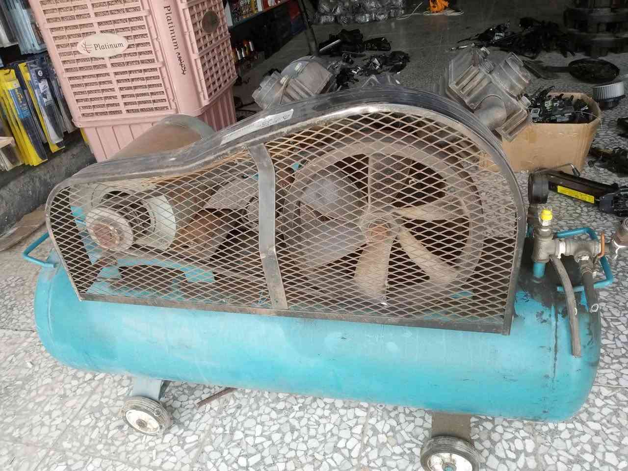 سلام عليكم 
كمبريسر كوري اصلي مال حاويه حجم 500
سعر 700


**إذا كنت صاحب هذا الإعلان وتريد حذفه لأي سبب، رجاءا أرسل رسالة إلى الدعم الفني**