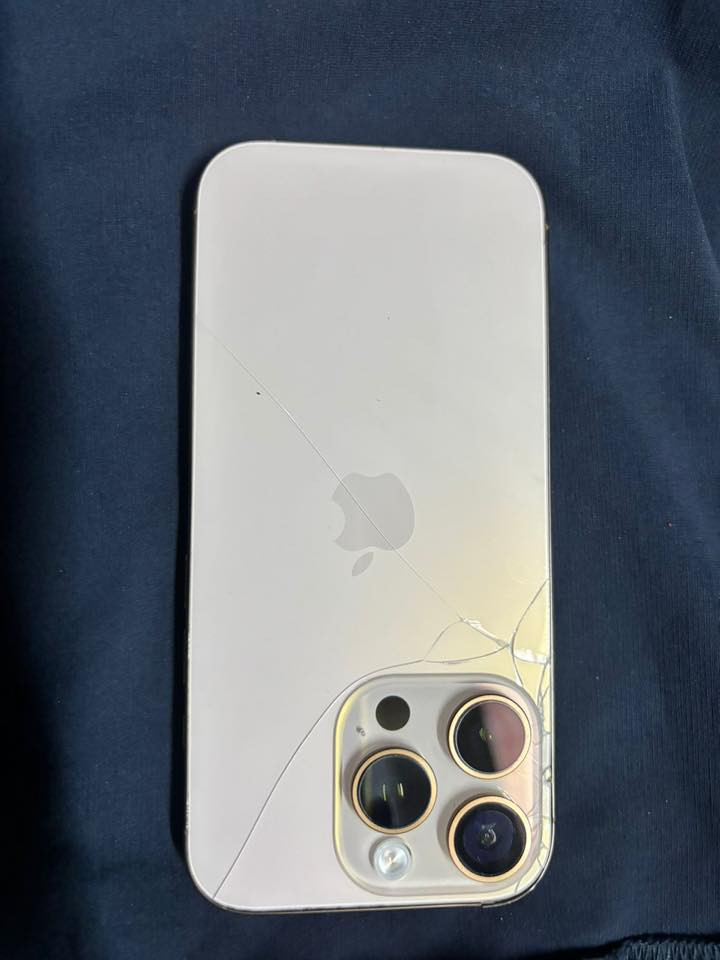 ايفون16 pro لون الذهبي البطاريه 91 ذاكره256 التليفون ضهر مفطور وشاشه مبدله ومفطوره
للتواصل***********

