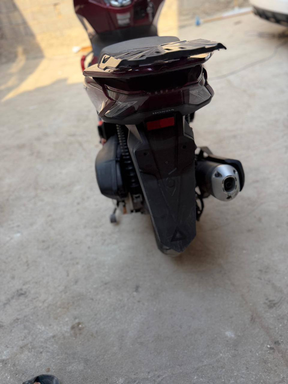 دراجه pcx جيل الرابع داجه كفاله عامه  شوف مقطع 
ماشيه 8 دراجه كلش نضيفه
دراجه ياباني ياباني وياه بصمات 2 
العنوان بغداد مدينه الصدر جوادر
سعر 26 ونص وبيه مجال
الاسفسار***********
