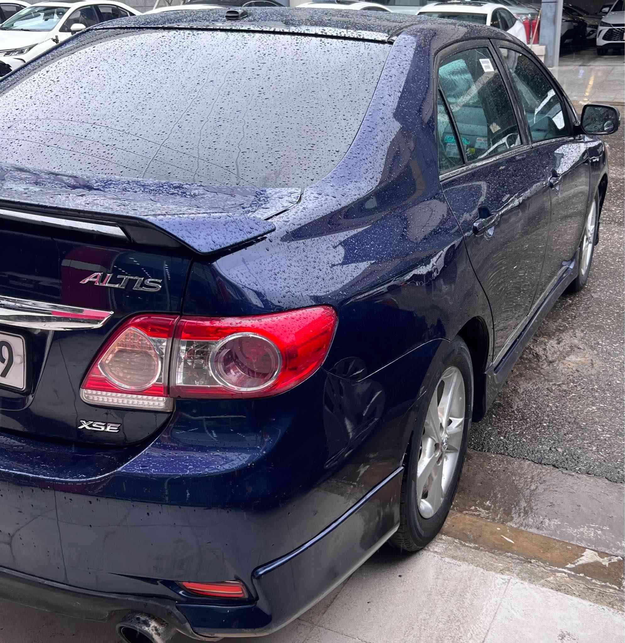 كورولا موديل 2011 وارد امريكي XSE فول موصفات 
سلايت كير توماتيك محرك المرغوب حجم المحرك 18
بيها 3 قطع بخ بدون دواخل بدون ارباك 
كير محرك شرط 
محرك مامفتوح ماشيه 187الف 
سبورت سلايت تبريد كهربائيات كلها شرط سعر112$ بيها شويا مجال شرط التحويل 
*********** دهوك, العراق
