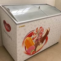 ثلاجة • للبيع • بيها مجال