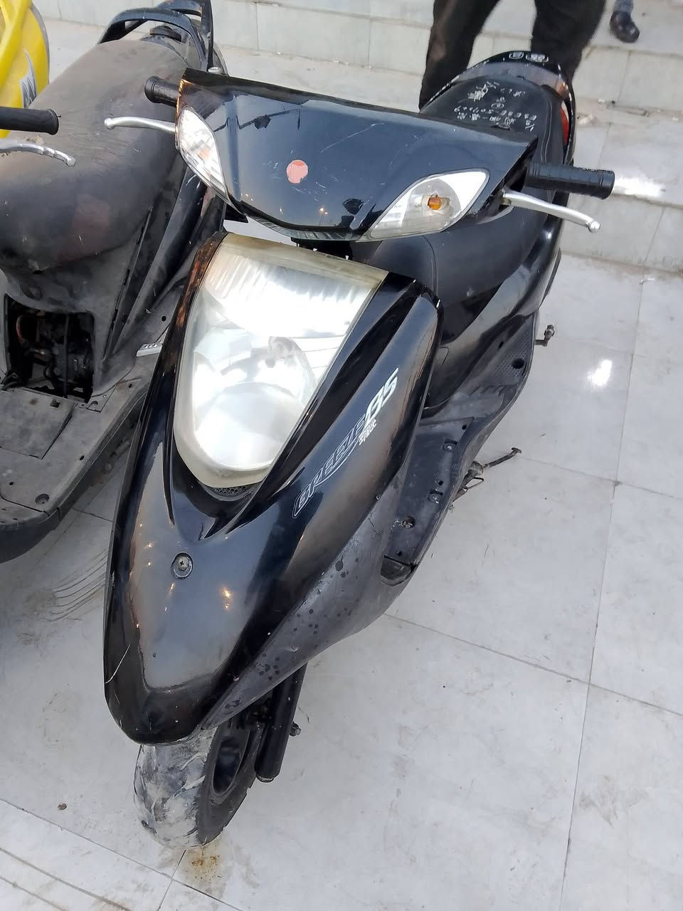 سلام عليكم دراجة بريز كفالة عامة مال حاوية للبيع سعر 90 دراجة جديده ***********
