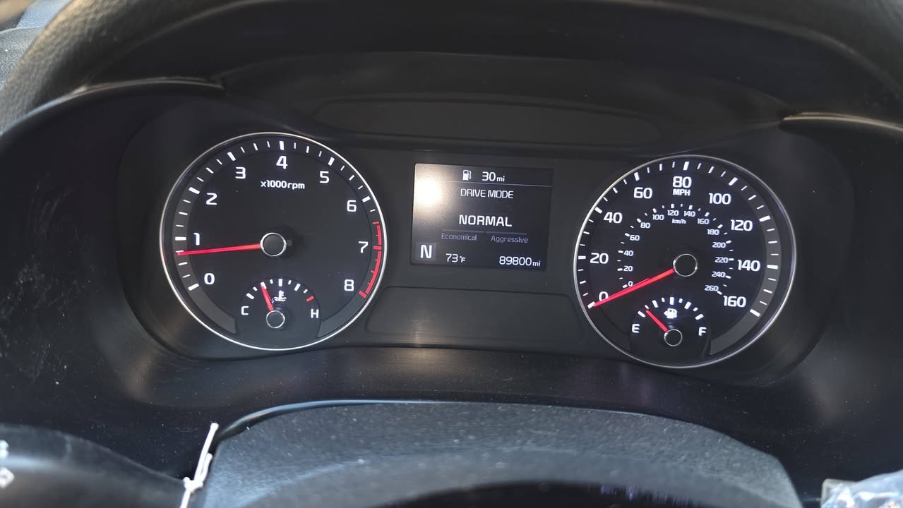 السلام عليكم كيا فورتي جيتي لاين
موديل ٢٠٢١ سيارة حادث امامي 
معوقين 
سيارة فول مابيها نقص سعرها مناسب بسبب ظروف  
*********** واتساب فقط
