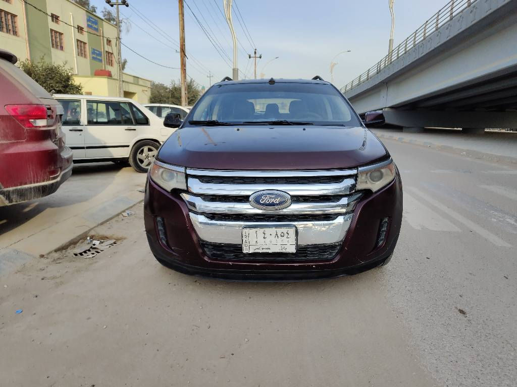 فورد ايدج Ford Edge موديل2011 وارد امريكي 6 سلندر 3500cc المحرك جديد أقتصاديه ماتصرف مكينه ناعمه  مصبوغة حزام بدون صبغ الدواخل والتكم والقماره فقط لجماليه والجراد بيها بارد مقدار شبر اثر دحجة ستوته ومقدار اربع اصابع بخشم الجاملغ  تبريد كامل كزوز 2 صوت رياضي  قطعتين لايت زينون تحكم ستيرن جهتين مثبت سرعة مرايات كهربائية كامره خلفية حساسات شاشه كبيره وشاشتان صغيره للسيطره و الاعدادات والاعطال كراسي كهربائية  دوشمه جلد كامله الأرضية والكشنات تخم تاير ويل 18 كروز باتري جديد خمسه راكب
 السيارة نظيفة وعلى الفحص
  كير +ماكينة+حداديه الحمدلله  السيارة رقم بابل سنويه لغاية 29  والسعر 98  مكان السياره دوانيه مركز  بيع أو مراوس   تصال *********** متوفر واتساب ديوانية, القادسية
