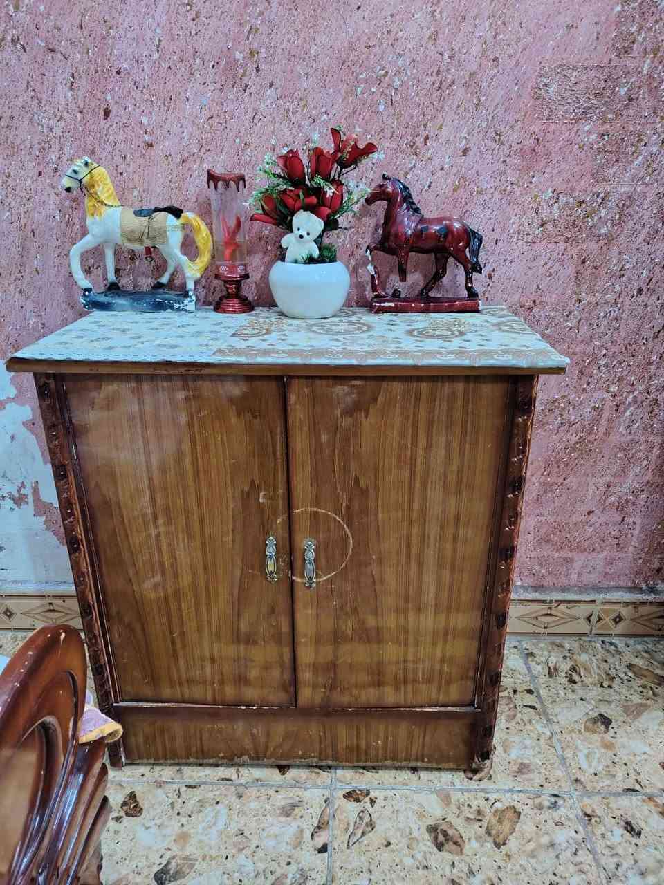 غرفه البيع 500بل بصره معقل
***********
