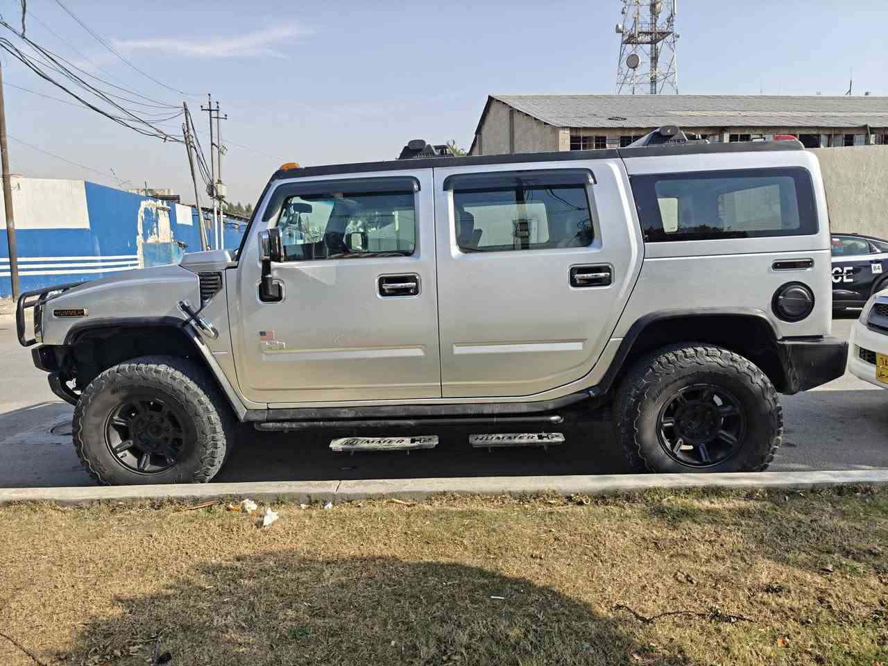 السلام علیکم تحيه طيبه لجميع الأعضاء
للبيع همر H2 موديل 2003
 محرك V8  سیاره جاهزه من كلشي تخم تایر  حداديه من طول الطول جديده اصلي وكاله ادامه محرك عامه من كلشي
 بلك نوزل مجول عبوه كله جديد واصلي وكالة
 منظومه تبرید کامله ثلج بمعنى كلمه
منظومة غاز بيها إيطالية 
درع امامي 
راكات قمارة
درع اسفل المحرك
داخل جلد
قماره اسود کنتاره
خزن ميموري
مري كهرباء شغالات
شاشه تاب
كامرة خلفيه
منظومه زینون
سیاره مصبوغه جماليه رصاصي طافي مات
كفاله من ضربه والحادث والعيب
رقم دهوك تريد تحويل او وكالة 
السعر المطلوب 175 
للاتصال ***********
