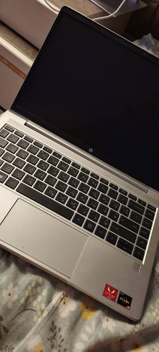 السلام عليكم لابتوب للبيع
لابتوب HP PROBOOK 445    G9
المواصفات : 
💧حجم شاشة 14.0 fhd
💧معالج رايزن فايف5625U  AMD RYZYN 5
💧 رام 8 كيكا DDR4  قابل للتطوير 
💧 هارد  SSD-256GB  قابل للتطوير 
💧 كرت شاشه AMD مدمج بالمعالج 
💧باتري ليثيوم 
💧 كيبورد  عربي انكليزي
💧ويندوز  ١٠  او ١١ اصلي
ياخذ تحديث رسمي 11
يشغل العاب متوسطة وبرامج هندسية
ماوس وجنطة هدية 
مكاني بغداد المنصور ***********
السعر 350 وبي مجال
