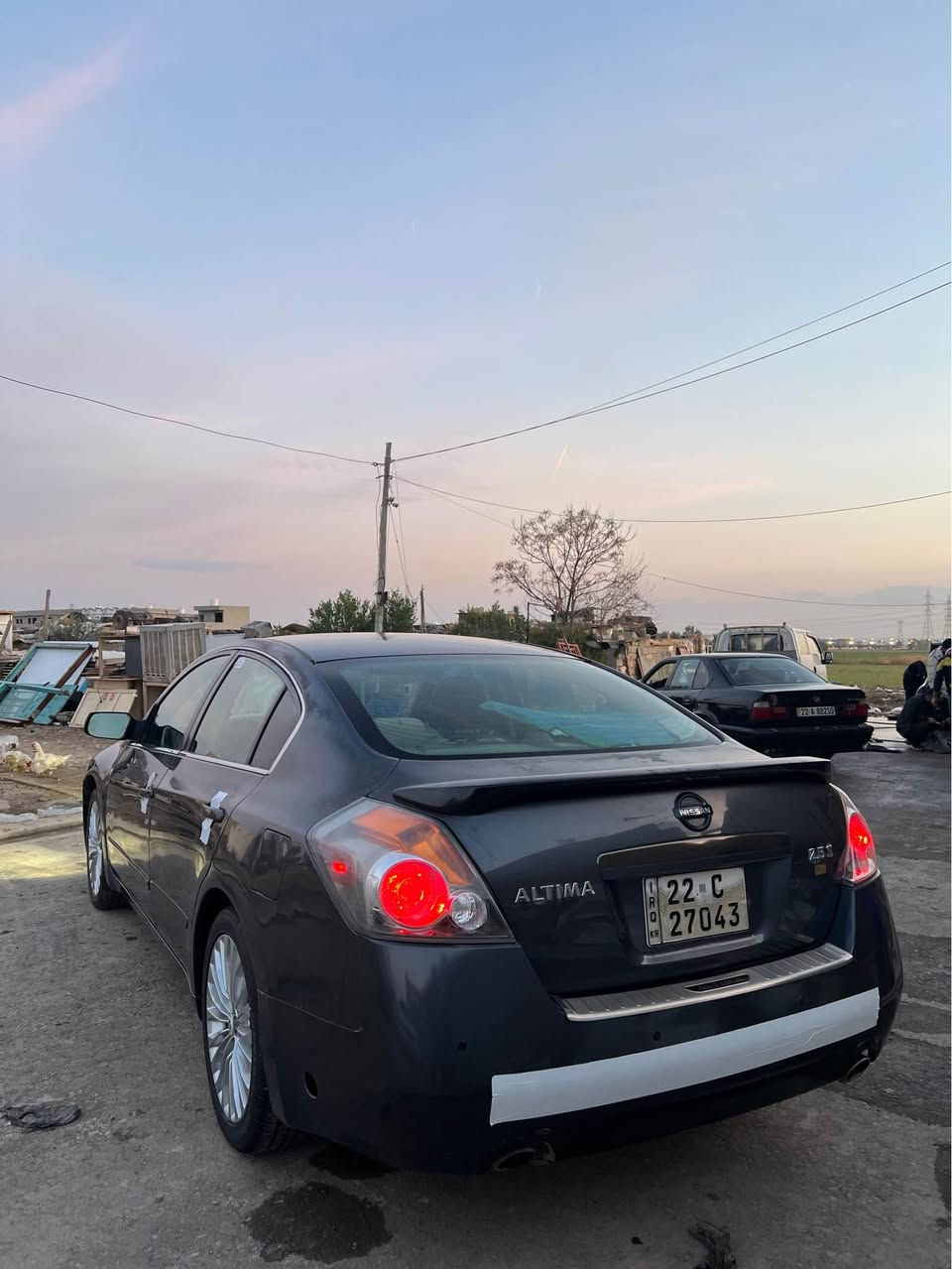 ماشاللە لە مالی هه موو لاێيک 
ئاڵتیما 2009 رەقەم و سەنەوی نوێ چوار پارچە سوبوخ ژوورێ نەگرتیە بێ ئیرباگ چوار تایە ویلی ئەڤەلۆنی لەژێرە گێر و مەکینە بەشەرت تەقەو رەقە بەشەرت داوی 88وەرقەی لێدەکم مەجالئکی برایانە 750دۆلاری خەرمە لەسەرە پاش مەحمەلە دەگێنمەوە رەقەم ***********
شوێن هه ولێر أربيل, العراق
