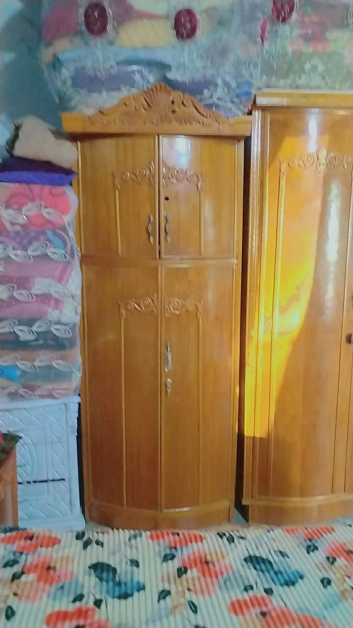 للبيع قرفه نضيفه وحلوه مابيه اي كسر سعر ٥٥٠ مكان غزاليه هاتف ***********
