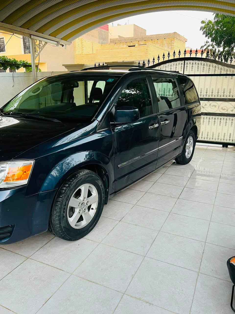 دوج موديل 2008مكفوله من الصبغ والضربه
مكينه 3800مكفوله كير مكفول 
أبواب كهرباء جام كهرباء كشنات بلع 
7راكب 3 قطع تبريد 
السعر 97 وبيه مجال 
للاستفسار ***********
