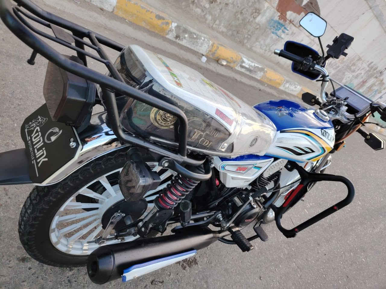 سلام عليكم دراجه للبيع موديل 25محرك200نضافه خير من الله نقص ستانه وصط فقط سعر 950شراي يتصل وراق بي ***********
