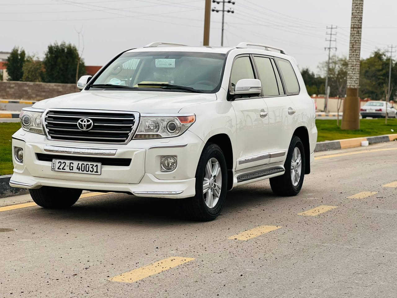 السلام عليكم للبيع لاندكروز موديل 2013
رقم اربيل. دولي بأسمي
 
فول مواصفات 1/1 سياره جديده 

بريم باب اول 8 ايرباك. كشن كهربائي

محرك V6  مواصفات معروفه

مكفوله كفاله عامه 

محرك. كير شرط كفاله 

حت الاسبير مانازل  
 
ماشيه 157  الف حقيقي 

تخم تاير جديد

السعر 370  وبيه مجال
المكان: الانبار الفلوجه حي العسكري
رقم الهاتف:***********
