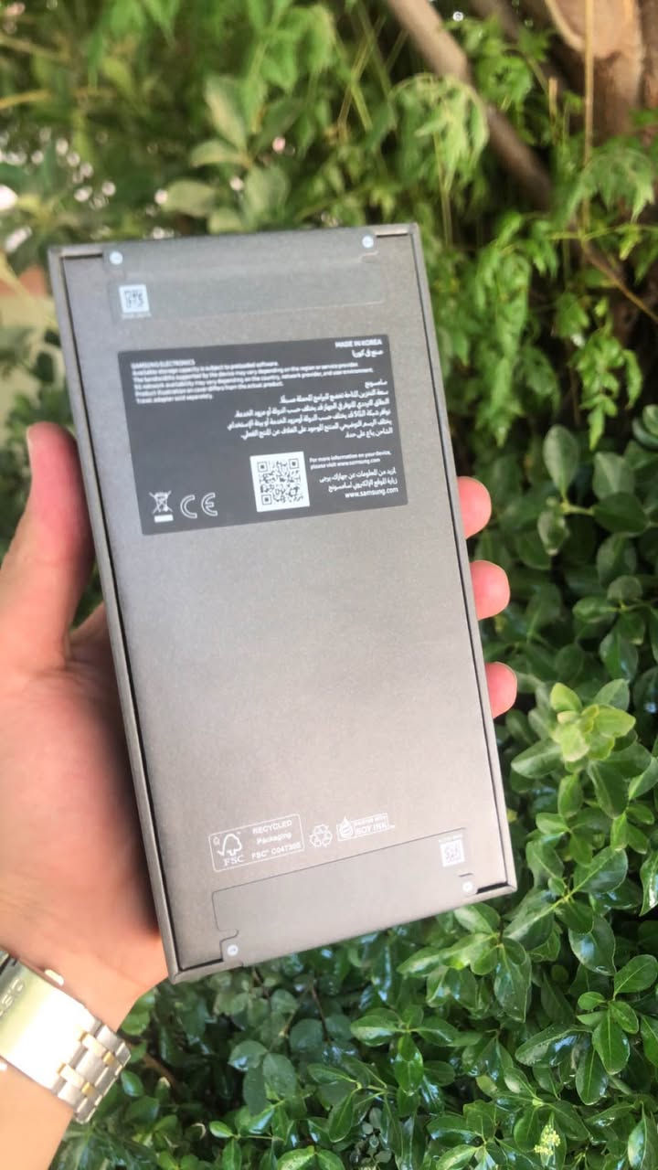 Galaxy samsung s25 Ultra 

کەپس کەپس هەڵنەپچڕاو خۆو هەڵی پچڕە 
ڕەنگ Titanuime 
زاکیرە 256 
ڕام 12 
Snap dragon 8 Elite 
کامێرایەکی ناوازە 
نرخی 800 $ دۆلار قفل 🔒
***********
واتساپ📞
ئەگەر موشتەری تێل یان چات بکە لە خزمەتتام السليمانية, العراق
