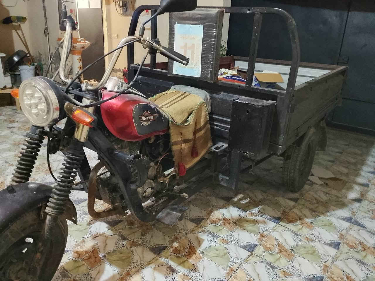 للبيع دايون بدون اوراق
نضيفه كلش ورك جديد 
تخم تايرجديد 
كهربائيات جديده 
نكره سلف 
سعر 600
عنوان بعقوبه 
***********
