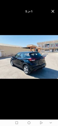 نيسان كيكس • ٢٠٢٣ • اسود