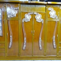 سلامعليكم عندي خشاب لل بيع سعره 200مستعمل اتصل عرقم وبي مجال ‭٠٧٨٧ ٦٩٩...