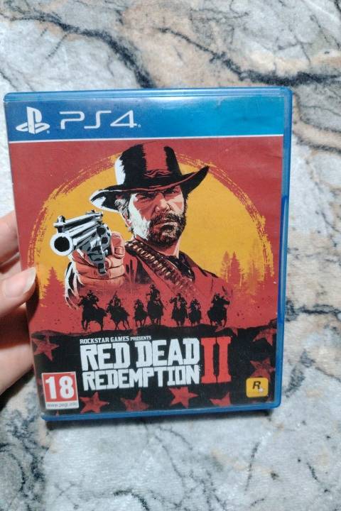 لعبة Red Dead Redemption 2 مستخدمة اراوسها بلعبة السراب او سبايدر مان او اي لعبة مترجمة او معربة
سعرها 30 الف