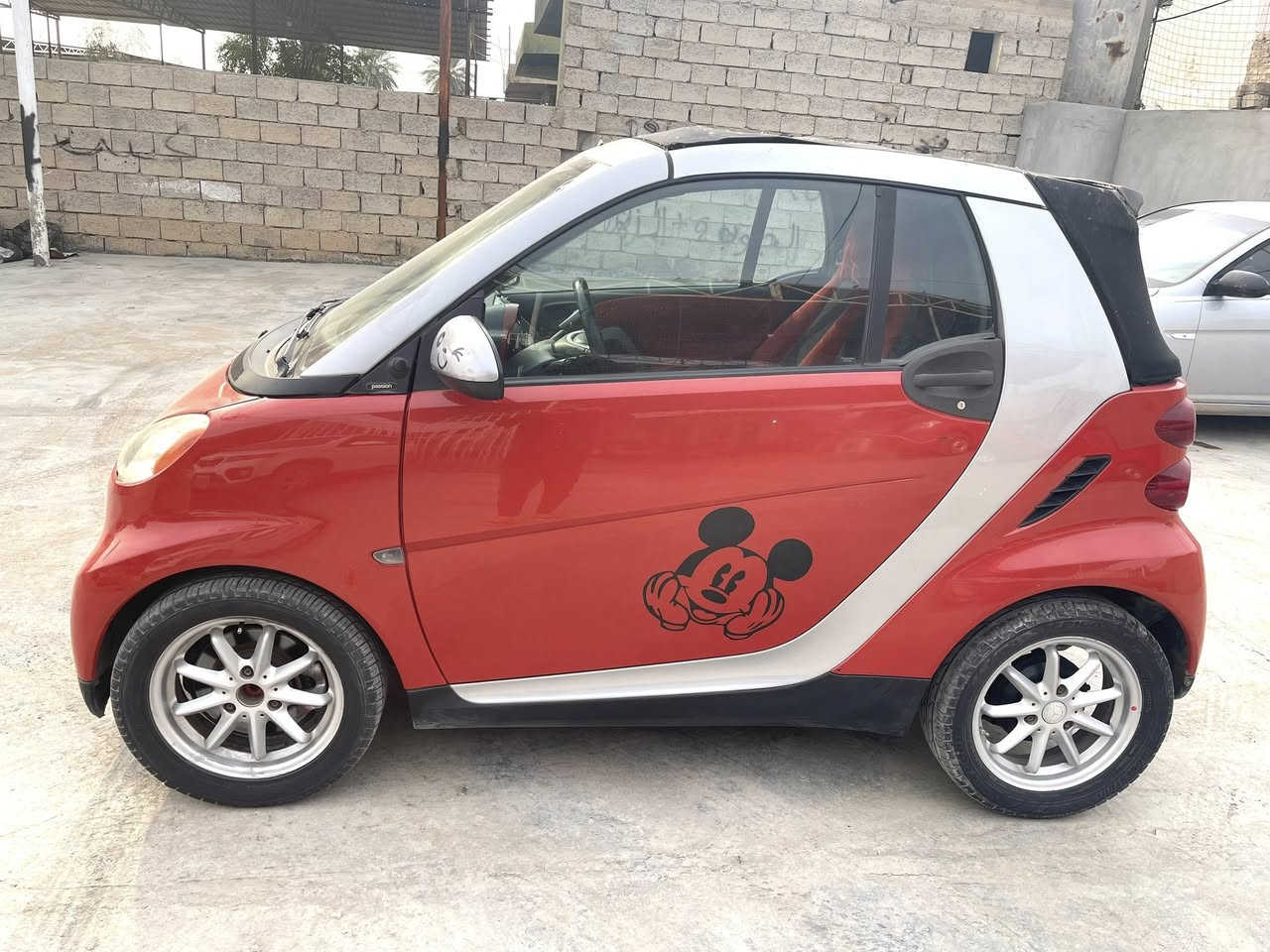 سلام عليكم 
بيع فقط مرسيدس سمارت 2008
رقم بغداد  الجديد شرط التحويل 
محرك شرط كير أوتوماتيك 
كهربائيات كلها شغاله وجاهزه 
تبريد شغال
داخل احمر 
تخم تاير ويل كب 
مكاني سامراء 
سعر45 بيه  مجال 
مكاني سامراء
***********
