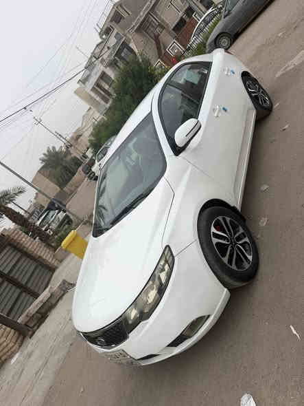 السلام عليكم
للبيع كيا سيراتو موديل ٢٠١١ خليجي 
رقم اربيل سنوية منتهية تحويل او وكالة حاضر 
محرك ١٦٠٠ دوش كير AT بيهة منضومة غاز 
بيهه صبغ ٤ قطع مرفق صورة السونار وشاصي الايمن مصلح  مكينة كير حدادية تدفئة تبريد جاهزة بدون نقص 
شاشة وكامرة وتحكم ستيرن وداخل لونين (قرميدي) ويل كب 
السعر ٨٤ ورقة ومجالهه بسيط جداً  مكانهه بغداد ضباط الجهاد

  ابو يوسف ***********
