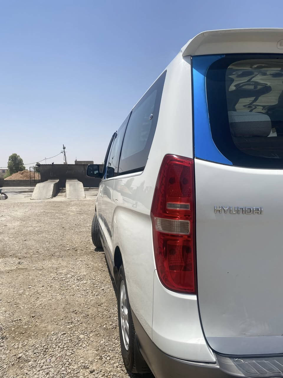 سلام عليكم
للبيع مفتوح 2012
محرك جديد حداديه جديده 
قطعه وحده تبديل +بارد بجنطه واضح بصوره 
سياره خير من الله سعر 155💸💵 ومجال 
الخاص مغلق اتصل هـ***********
