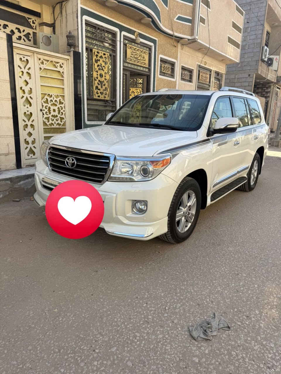 لاندكروز GXRموديل 2014رقم بغداد مميز انگليزي الجديد
سيارة جداً نضيفة من مكينه كير حداديه تخم تاير كله نضيف داخلها بيجي 
فتحه سقف سلايت 
بصمه تشغيل بصمه ابواب 
شاشه تاب كبيرة كامرة دوارة 
مري شفط وقلاب عند الرجوع
لايت زينون بلاجكتور زينون بلادي
يدات ابواب نيكل طفاية بلادية جهة الصدر 
السعر 365 وبيها مجال جداً بسيط 
السعرجداً مناسب بالنسبة المديلها ونضافتها 
 مكان السياره ذي قار الناصرية
هاتف *********** 
اتصال وبي كل البرامج
