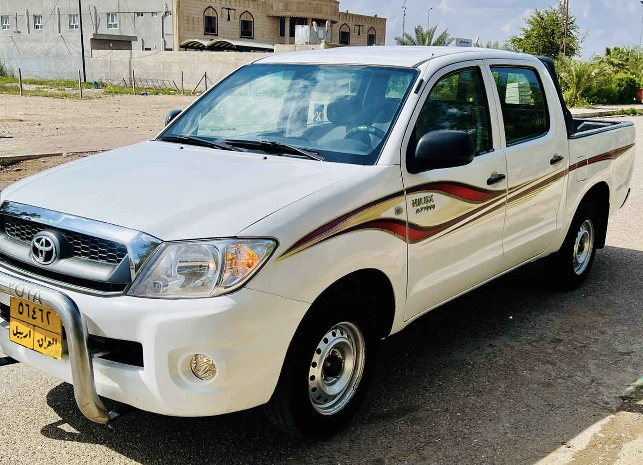 ((بيع مستعجل)) 
السلام عليكم عذاري 2008 للبيع (قطري فَلاحي داخل رصاصي) رقم اربيل تحويل ثاني يوم السيارة جاهزة ما بيها نقص برغي كير ومحرك بالشرط تخم تاير جديد صدر جديد تبريد ثلج ((صبغ جاملغ وبنيد. ويم البك لايتات شوية. بدون اي دواخل وباب السائق مبدل بلادي نفس اللون)) مكينة ما مفتوحة ومكفولة مكينة 2700وماشية السيارة 296 الف جاهزة من كل نقص مال جناي السعر 118 وبيها مجال بسيط للشراي للأستفسار *********** مكاني العلم
