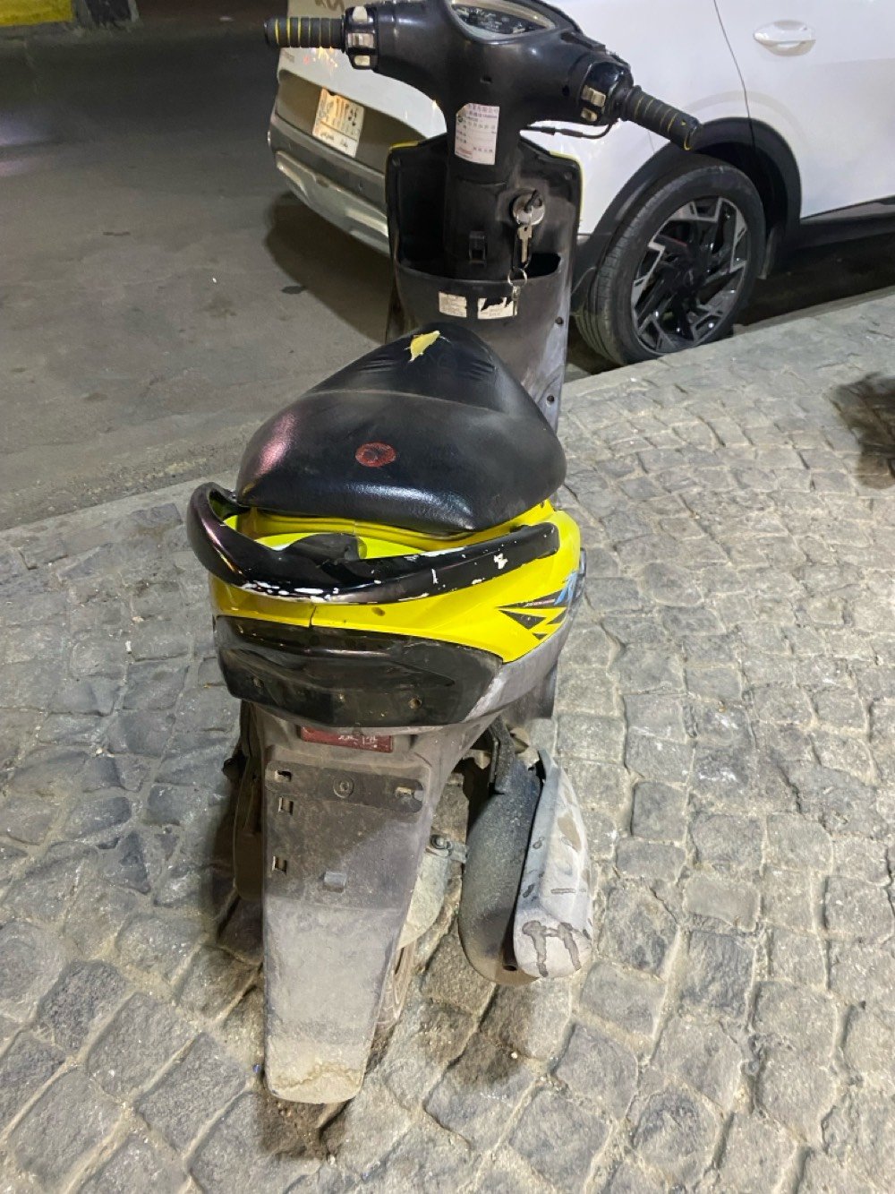 ماكس عدله صار شهر من نزلتها رمبه مكفوله محرك وكهربائيات وكلشي مابيها نقص غير بس تنضيف كابريتر وباتري وصار قدر والكفر نكسر شويه لااكثر ولو مو معتاز مابيعها الله شاهد