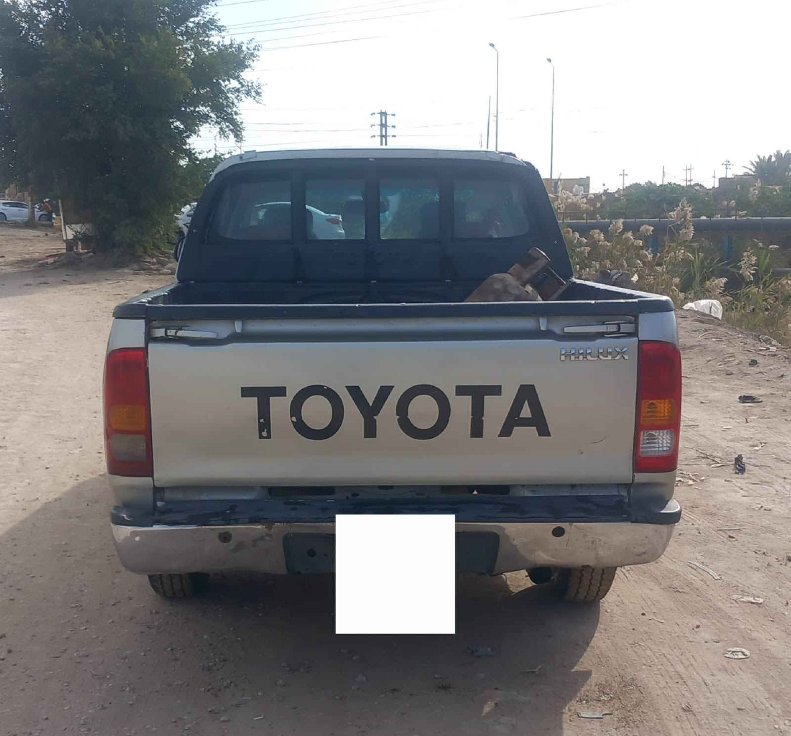 السلام عليكم،  تويوتا هايلوكس ٢٠٠٦ ، مصبوغه عام جماليه،  السعر 112$ وبيه مجال كير عادي تخم تاير ، باتري جديد ، تبريد ، تدفئة، مكان السياره ديوانيه قضاء عفك، السياره ما تصرف عليه ألف.
للاستفسار 
‭0780 279 2540‬

