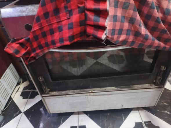 سلام عليكم مكلف بنشر الاغراض،،

كاونتر تفصال ع موصفاتي،، كلش ثقيل وقوي وياه سنك كرانيت سعر300 طباخ ايطالي 5عيون شغال وناره حلوه فقط يردله جامه مكسوره مال فرن سعره200الف وبيهن مجال مكانهن البصره شط العربرالاتصال بلرقم***********
