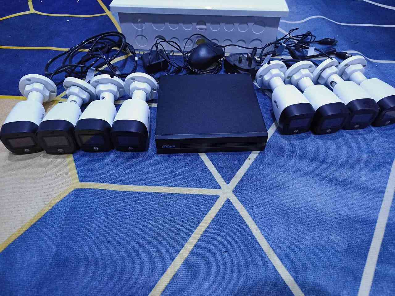 سلام عليكم 
للبيع سستم كامل 
1/جهاز دهواى 8 جنل 2 ميكا 
2/هارد 1000 تيرة 
3/كامرات 360درجة عدسة واسعة صورة او صوت 4/ليلي نهاري عدد 8
5/كيبل نت طول 1 متر 
6/محولات عدد 2 جهاز او كامرات 
7/بورد خاص بل كامرات واحد 
8/ وايرا ت عدد 7 اطوال 50+50+30+30+30+20+20+20 مقطعة امتار نقص بس فيش 
استخدام قليل 
سعر 310الف او بيه مجال 
للاستفسار ***********
مكان بغداد حي عامل 
يوجد توصيل كول المحافظات العراق
