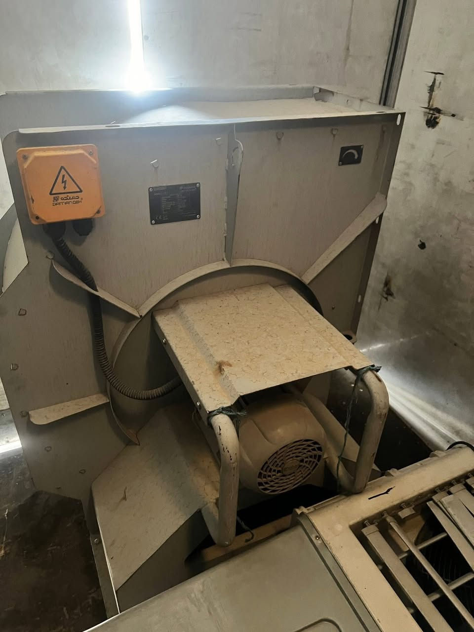 بلور حمنده ايراني 
4 ونص حصان ينهض على 15 ويستقر على 7 
اشتريته وما استخدمته 3 اشهر
رايده ب700 الف وبيه مجال اخذته ب1200 الف 

ومتوفر دكتات جميع قياسات ابيع شلع قلع سعر مناسب جدا 

عنوان المدينه الصدر قطاع 13 
***********
